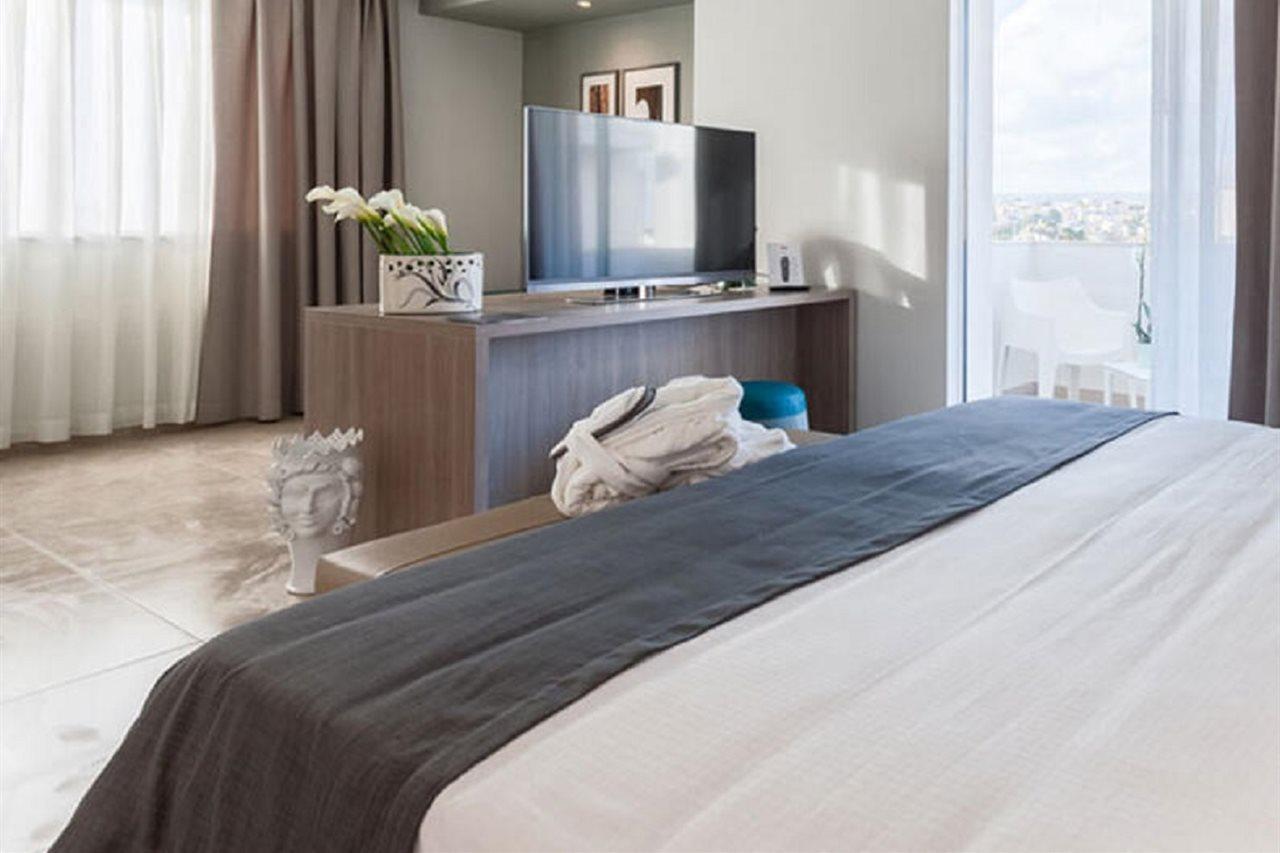 מרינה די מודיקה Modica Beach Resort מראה חיצוני תמונה